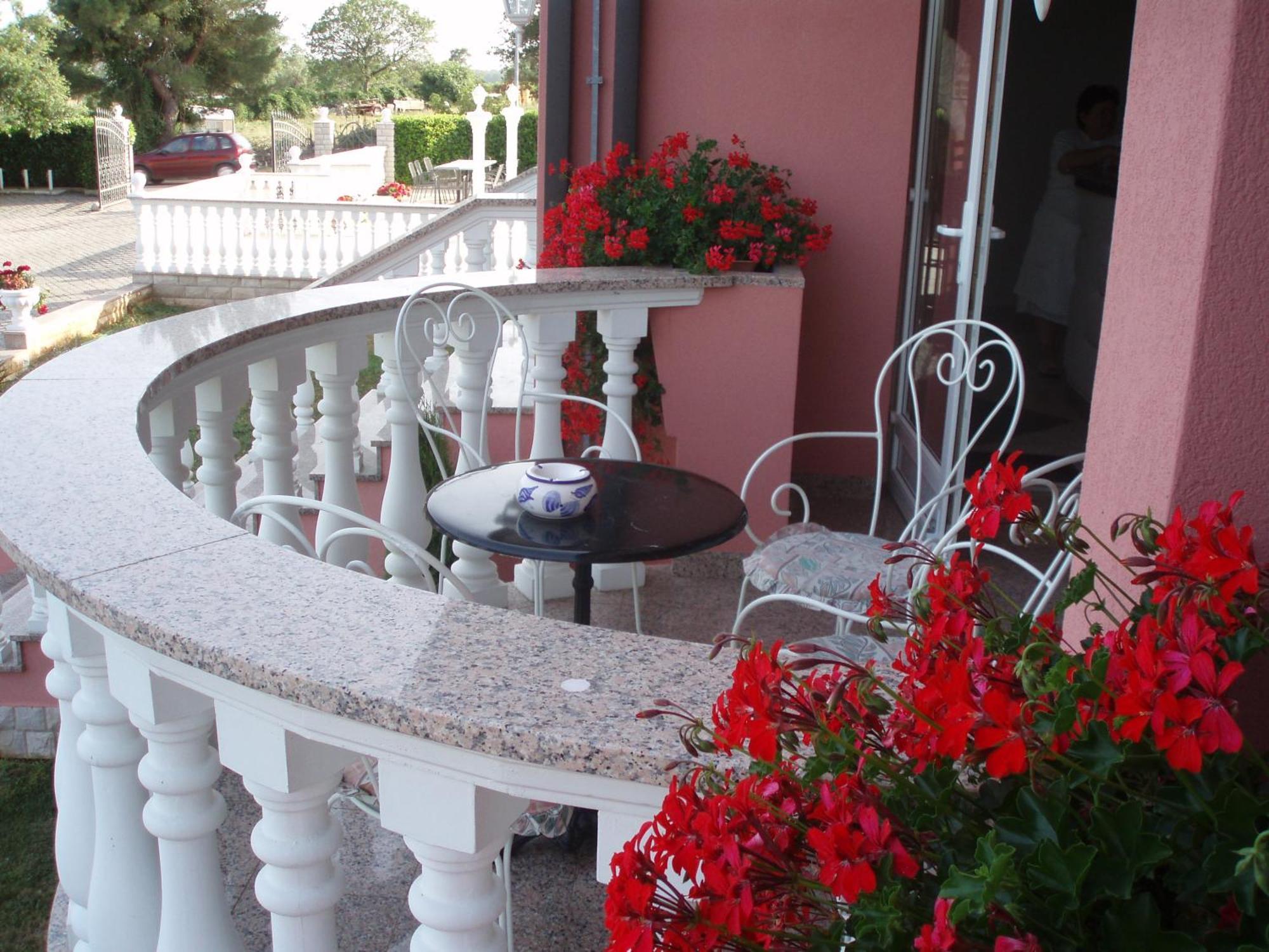 Apartments And Rooms Villa Chiara Krnica Kültér fotó