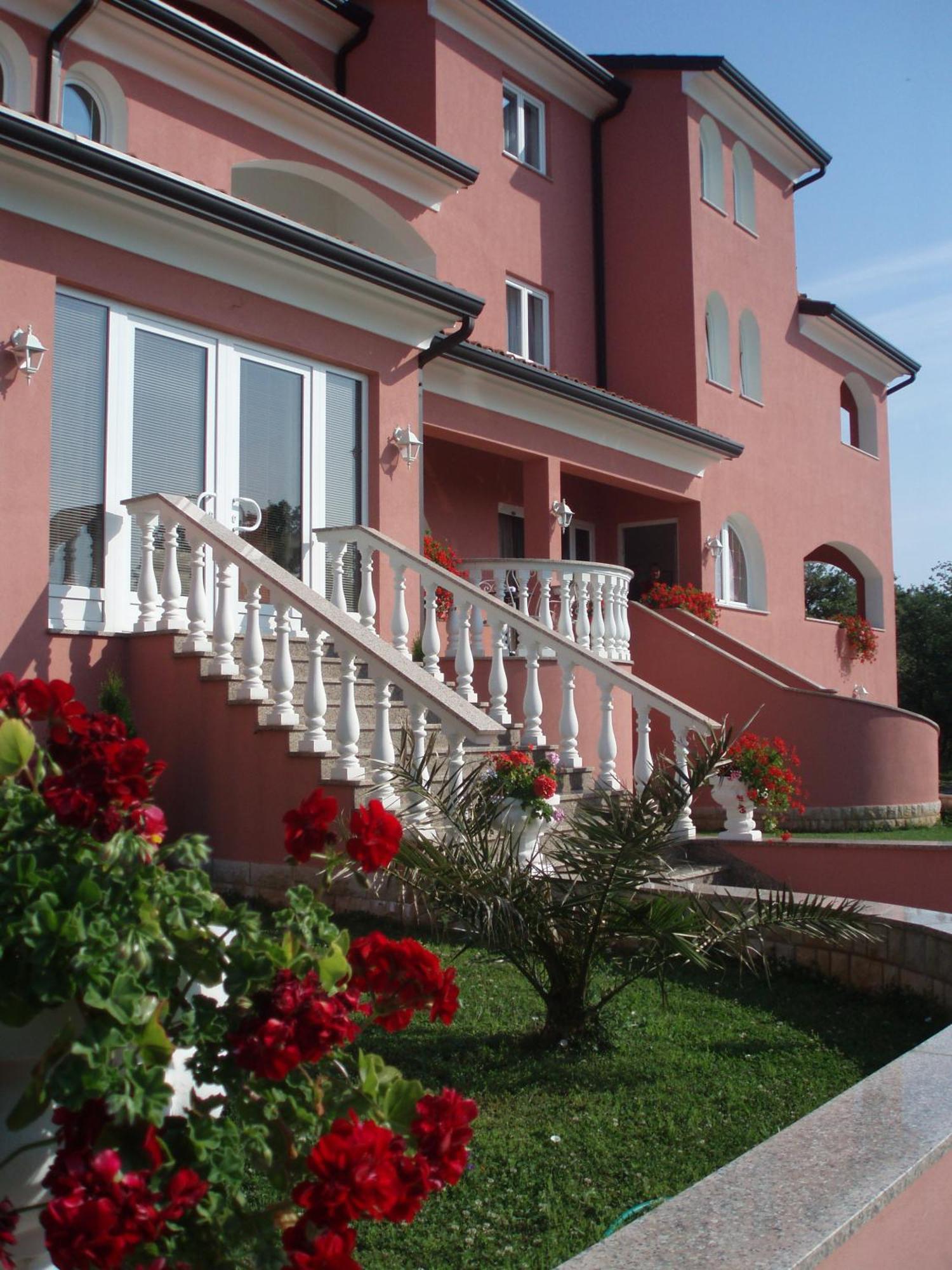 Apartments And Rooms Villa Chiara Krnica Kültér fotó